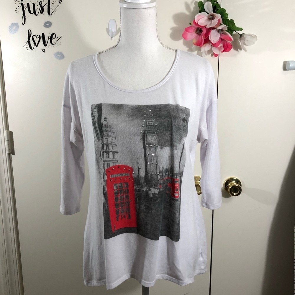 HANNAH LONDON GRAPHIC TEE SCOOP NECKLINE SIZE SM